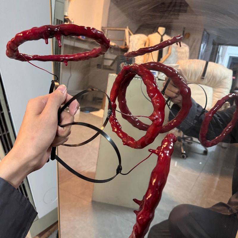 アニメマキマコスプレチェーンソーcos赤い大腸帽子恐ろしいロ - Anime Cosplay Makima のレビューと価格